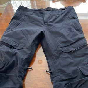 Womens Burton AK Gore-Tex snowboard pants. Size XL